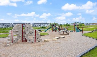 904 MIDBROOK Ln, Bowie, MD 20716