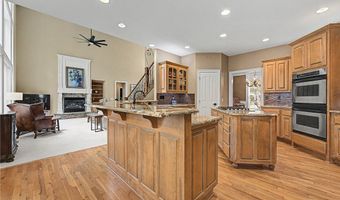 219 Ridgefield St, Bentonville, AR 72712