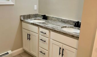 49 Woodbrey Ln, Standish, ME 04084