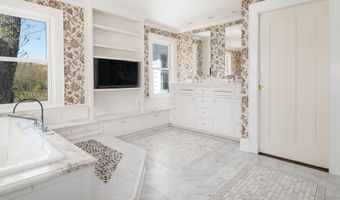 155 Long Ridge Rd, Danbury, CT 06810