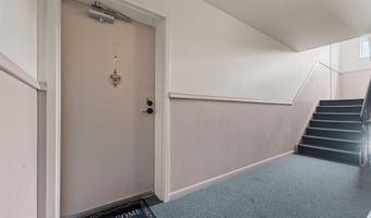 6 CHASE HALL, Dover, DE 19904