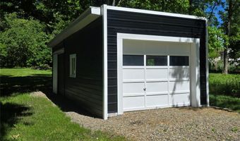 10323 MEADVILLE St, Albion, PA 16401