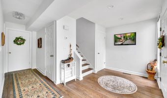 135 Turtle Bay Dr 135, Branford, CT 06405
