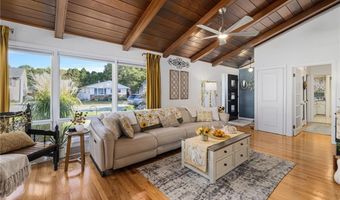 92 Turner Ave, Cranston, RI 02920