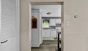 55 Homer St B, Newport, RI 02840