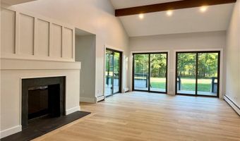 280 W Reach Dr, Jamestown, RI 02835