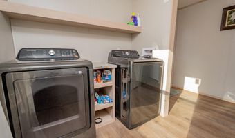 3 Back Rd, Abbot, ME 04406