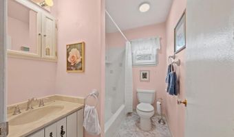 29 E MAPLE Ave, Bellmawr, NJ 08031