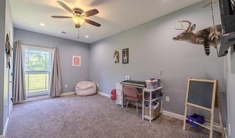 170 KIRK Cv, Adamsville, TN 38310