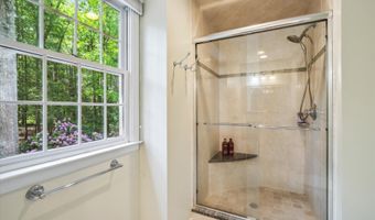 33 Cold Spring Rd, Avon, CT 06001
