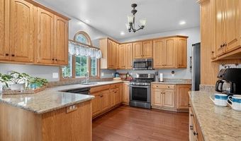 5061 Sandhill Rd, Almont, MI 48003