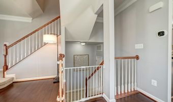 25850 CLAIRMONT MANOR Sq, Aldie, VA 20105