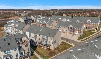 2824 Ridington Rd, Ann Arbor, MI 48105
