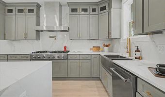 2902 VISTA St NE, Washington, DC 20018