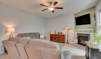 211 Luxborough Ct, Aiken, SC 29801
