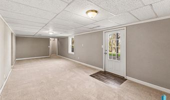 1301 S Splitrock Blvd, Brandon, SD 57005