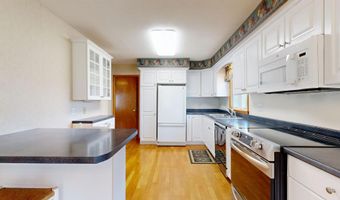 8 Fahi Pond Rd, Anson, ME 04958