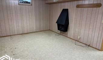 120 S Roan St, Algona, IA 50511
