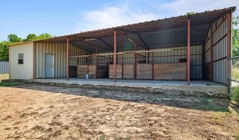 402 N Parkway Dr, Alvarado, TX 76009