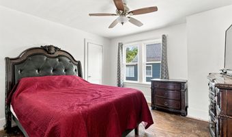 729 Smith St, Algonac, MI 48001
