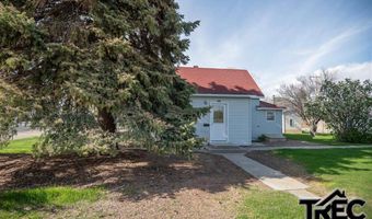 309 E 4th St, Powell, WY 82435