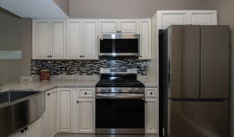 218 Partridge Ct, Algonquin, IL 60102