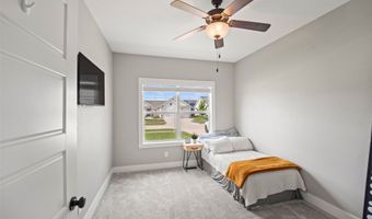 302 33rd St SE, Altoona, IA 50009