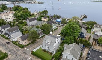 104 Second St, Newport, RI 02840