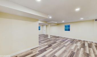 8 GEORGETOWN Ct, Algonquin, IL 60102