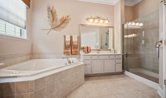 28 Pond View Cir, Barnegat, NJ 08005