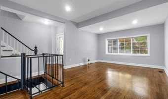 46 W 43RD St, Bayonne, NJ 07002