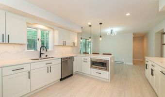 33 Huntsville Rd, Andover, NJ 07860