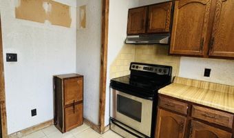 151 E 22nd St, Baxter Springs, KS 66713