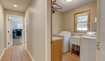 163 Windy Knoll Dr, Berlin, CT 06037