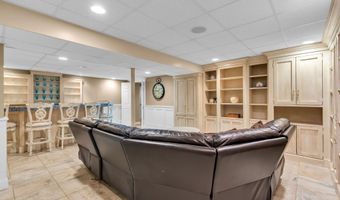 113 Arneytown Hornerstown Rd, Allentown, NJ 08501