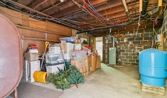 44 Nod Rd, Clinton, CT 06413