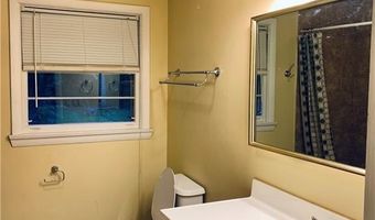 35 Sylvan St, Avon, CT 06001