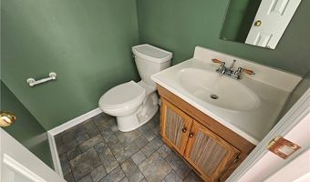 704 Midmar St, Aberdeen, NC 28315