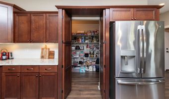 312 NE Pinehurst Cir, Ankeny, IA 50021
