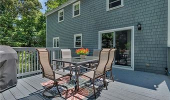 27 Fairway Dr, North Kingstown, RI 02852