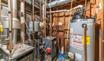147 W 52nd St, Bayonne, NJ 07002