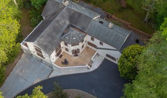 160 Pelican Rd, Middletown, NJ 07748