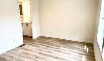 295 Pine Dr, Altoona, WI 54720
