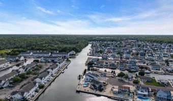 91 S Ronald Ave S, Bayville, NJ 08721