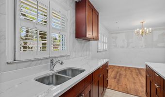 107 Barnett Dr, Bishopville, SC 29010
