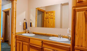 6 Three Point Rd, Cascade, ID 83611