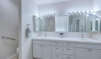 1923 Eastridge Dr, Arkansas City, KS 67005