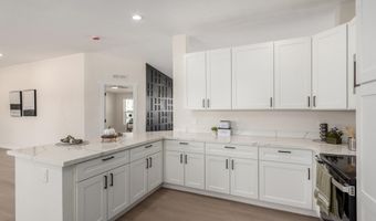 81 S TOMAHAWK Rd, Apache Junction, AZ 85119