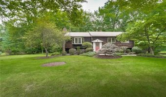 6 Potter Ln, Airmont, NY 10901