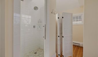 191 3rd St, Newport, RI 02840